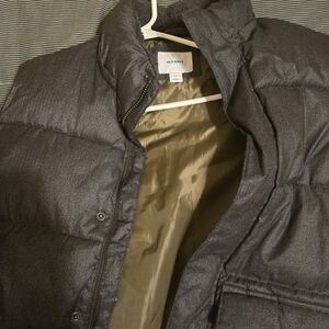 Old Navy Men's Gray Puffer Vest